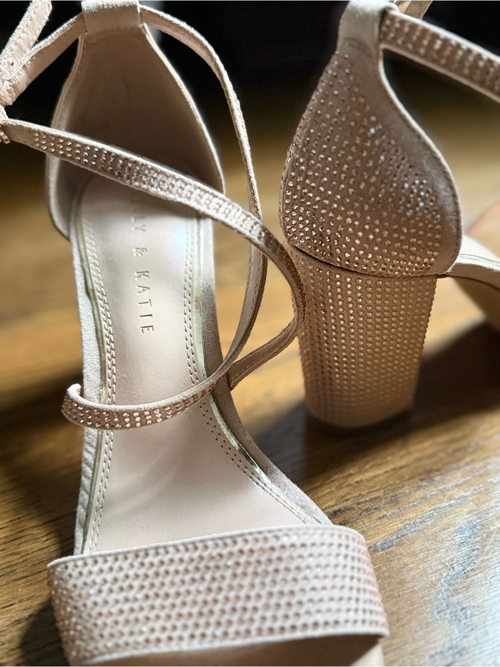 Kelly & Katie Paloona Sandal in light gold.  Women’s size 7.5